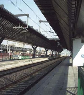 Pensile metalliche stazione ferroviaria